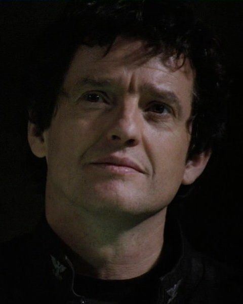 File:Everett Young in Gauntlet.jpg