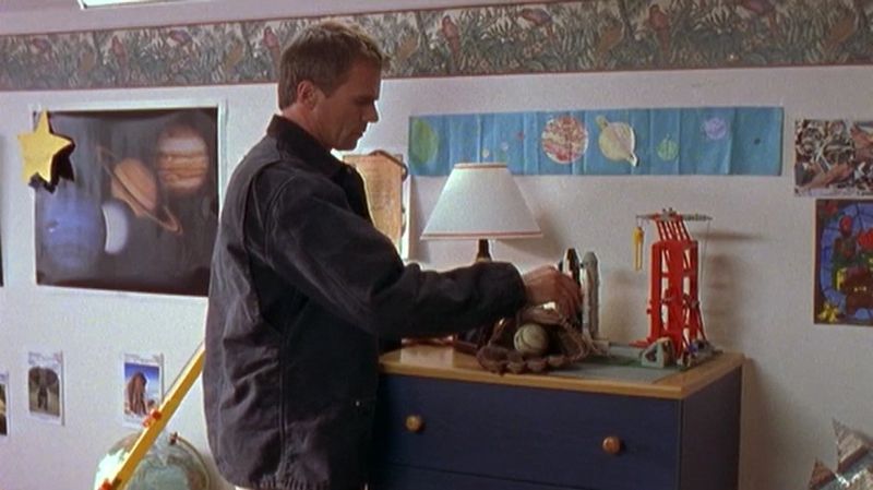 File:Charlie O'Neill's bedroom.jpg