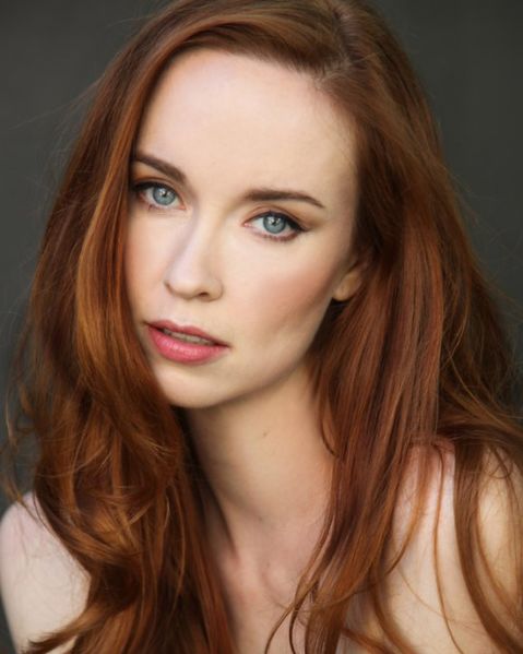 File:Elyse Levesque.jpg